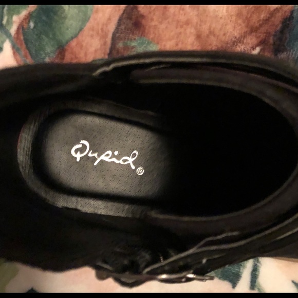 Qupid - Booties Black with Buckle - Picture 3 of 5